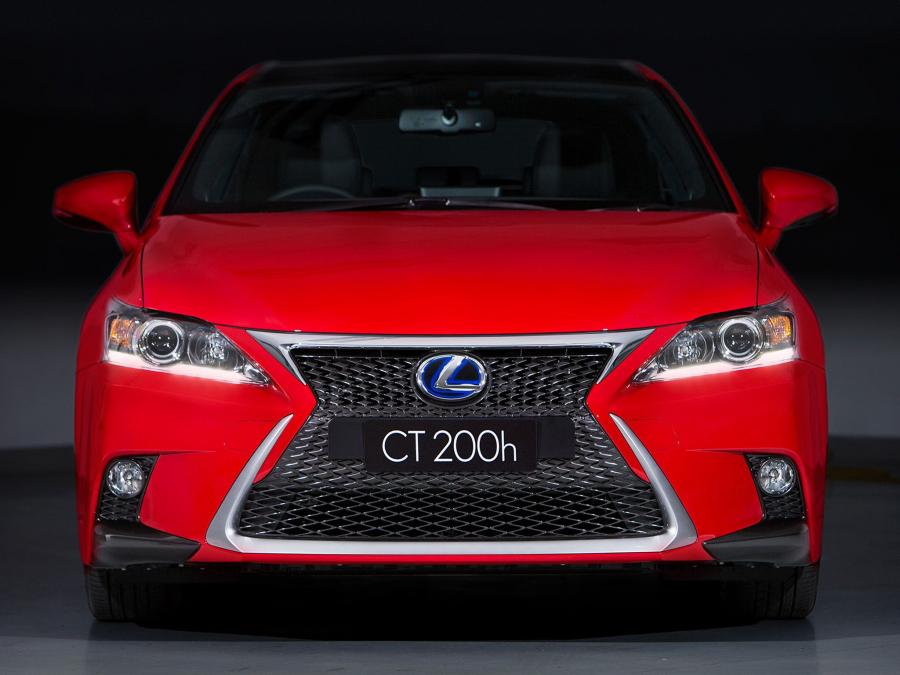  Lexus CT200h F-Sport 2014 года  (AU) (фото 7 из 13)